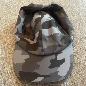 Lululemon Fast and Free Baseball Cap Camouflage Camo Gray unisex Running Hat